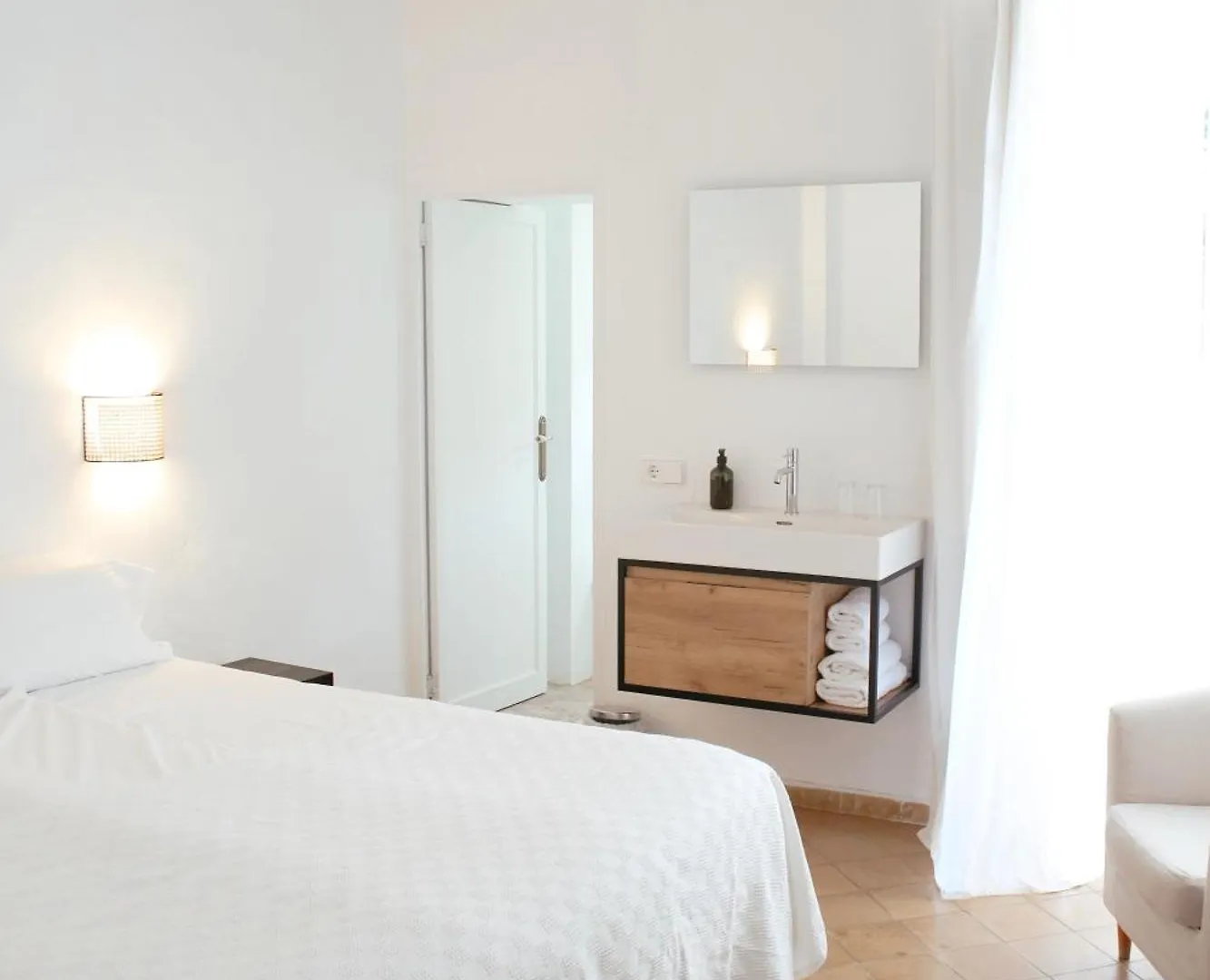 Fornalutx Petit Hotel - Bed & Breakfast