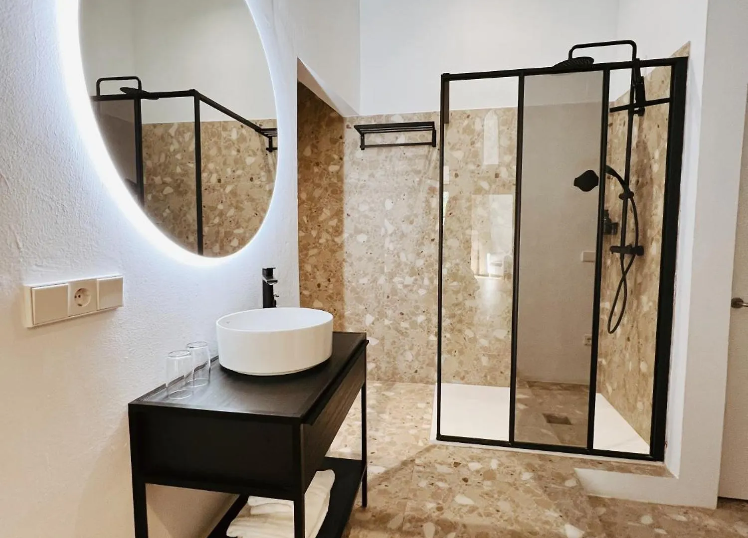 Fornalutx Petit Hotel - Bed & Breakfast